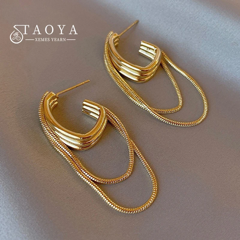 Feminine Metal earrings accessory